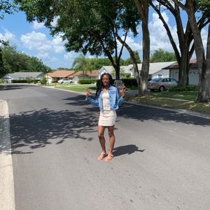 Meet your Posher, Danae